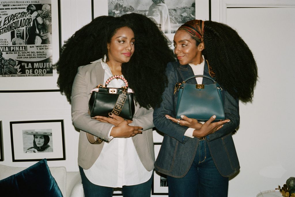 Сестры-близнецы Канн из Нью-Йорка стали героинями нового эпизода Fendi #MeAndMyPeekaboo