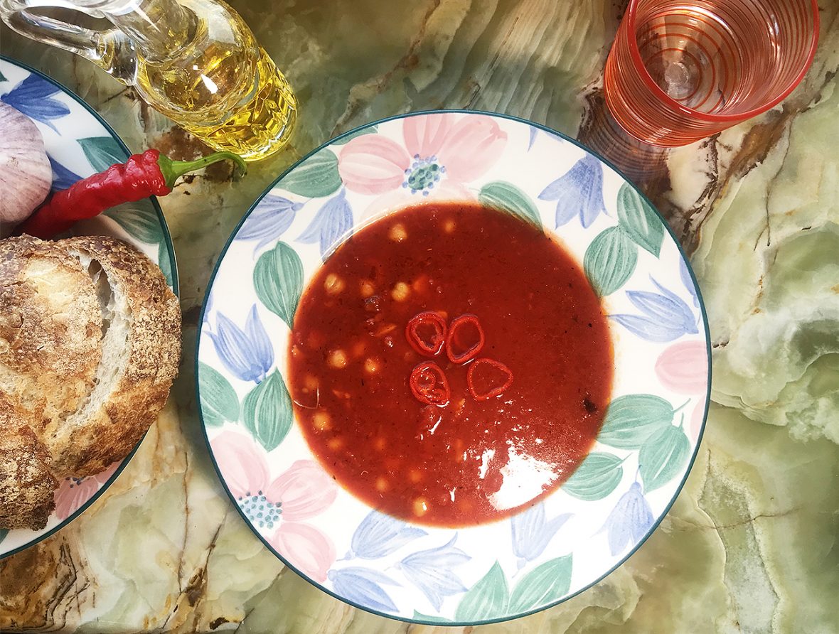 Согревающий томатный суп юга Франции