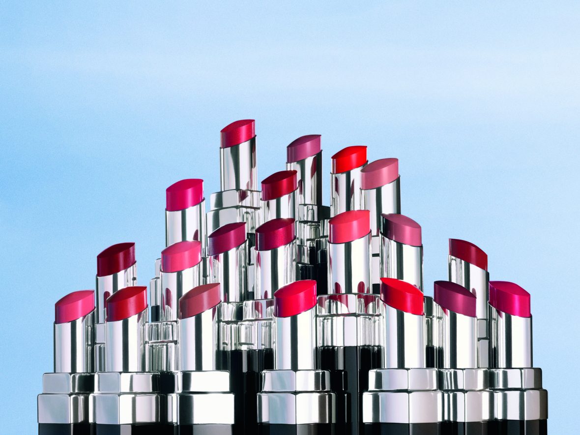 Chanel Rouge Coco Bloom – любимая помада Лили-Роуз Депп для соблазнительной улыбки