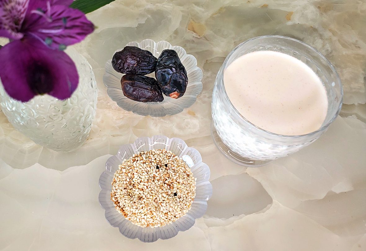 Молоко из кунжута – альтернатива миндальному и овсяному