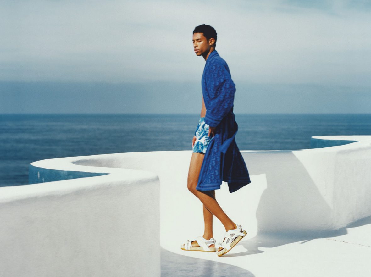 А на море белый песок:  пляжная коллекция Dior Men