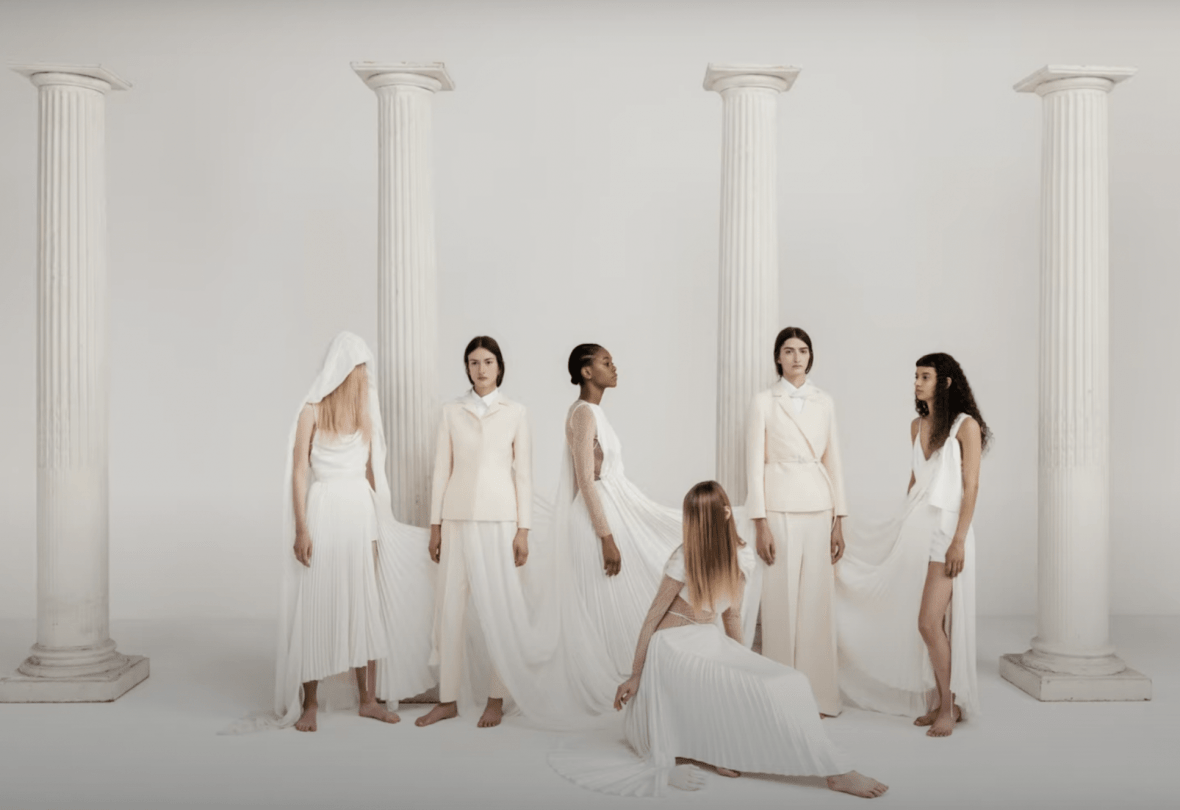 Мифы древней Греции: шелковые платки из коллекции Dior Cruise 2022