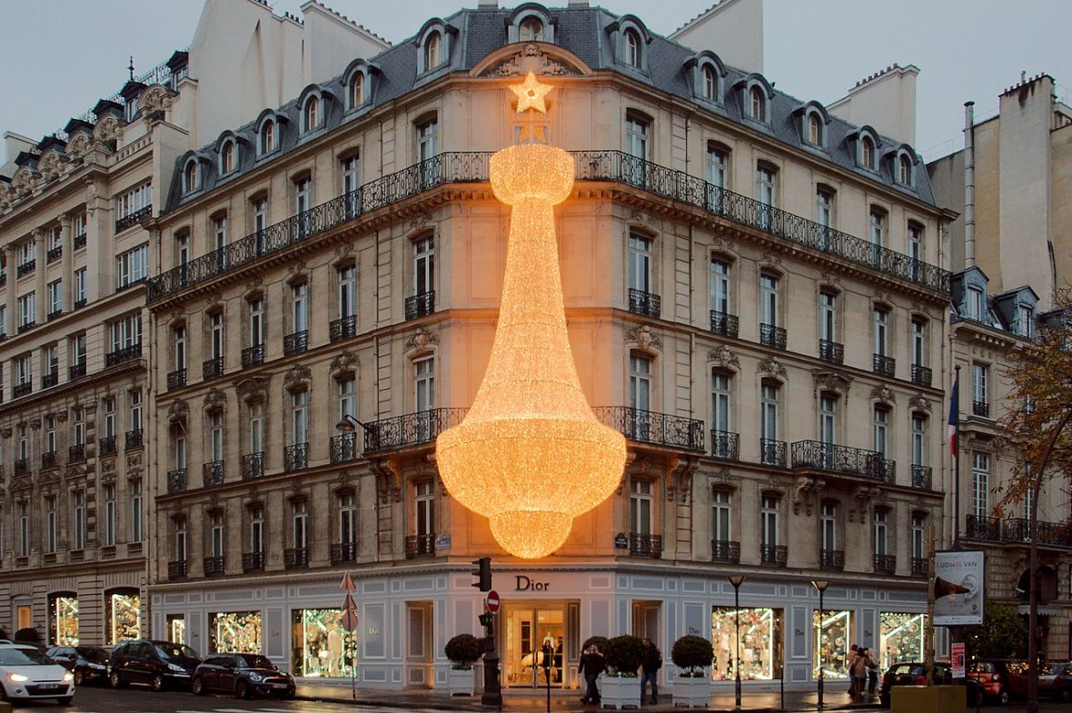 Легендарный адрес: бутик Dior на авеню Монтень, 30