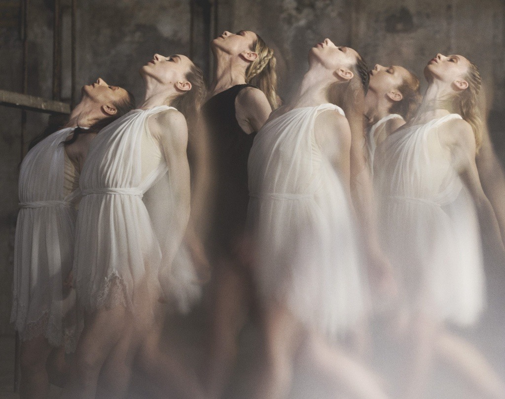 Красота в движении: Dior создали костюмы для балета «Римская ночь»