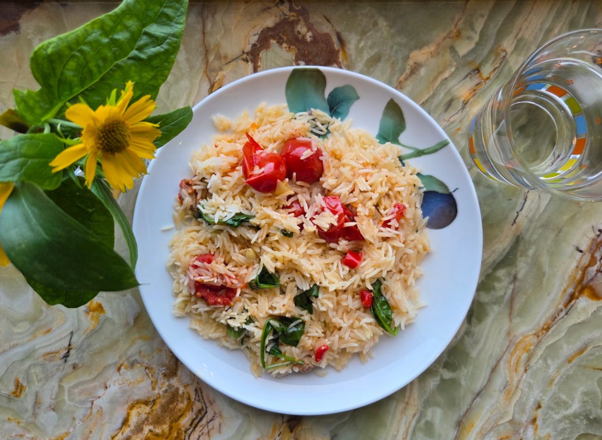 Плов с томатами черри – яркий вкус за 20 минут!